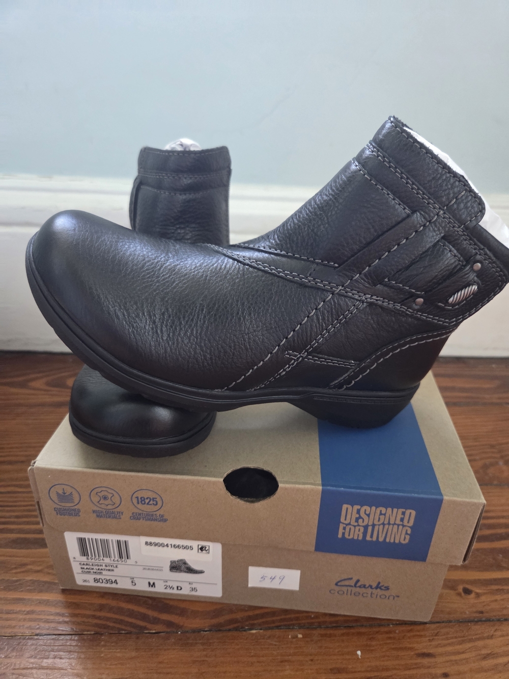 New Women's Clarks  Black Leather Ankle Boots Size 5M